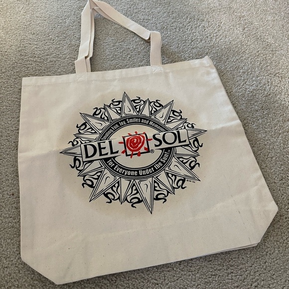 Bundle of 3 Color changing totes - Picture 2 of 12